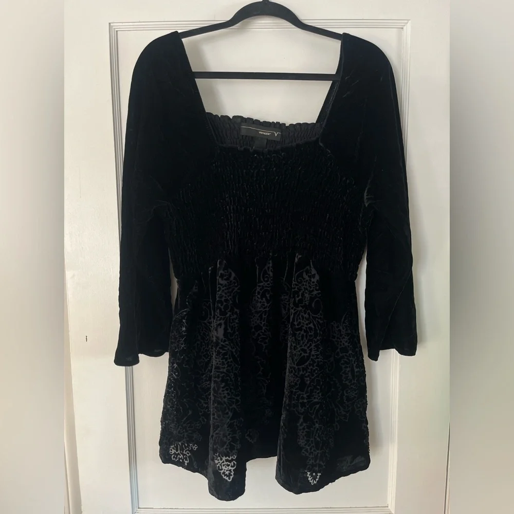 Venezia Black velvet burnout babydoll Blouse Smocked Waist 3/4 sleeve sz 22 24 - Picture 1 of 9